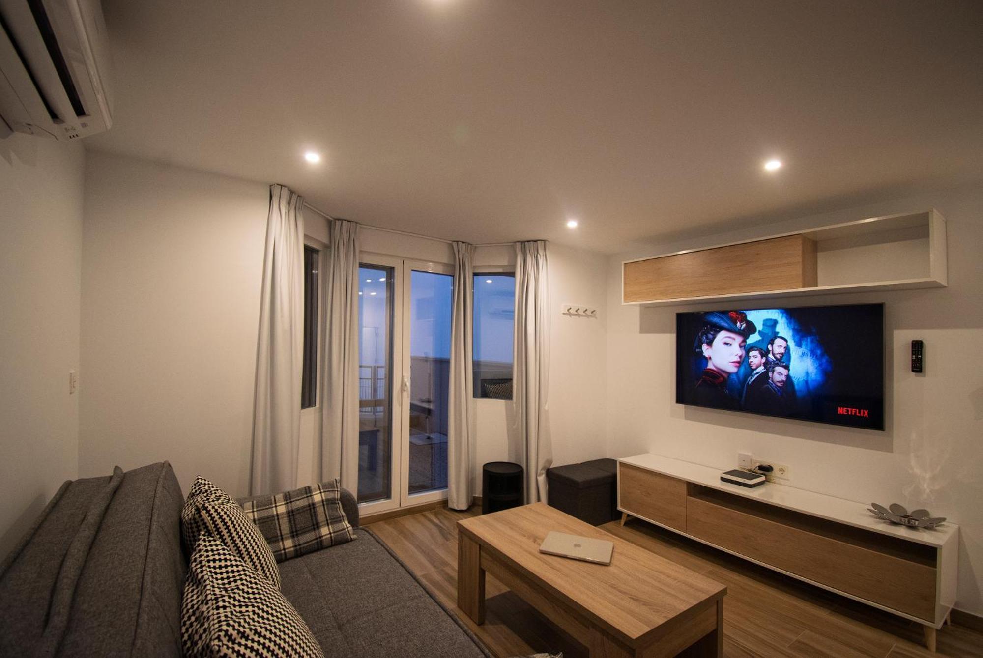 Snowgranada Valles Alodia House *