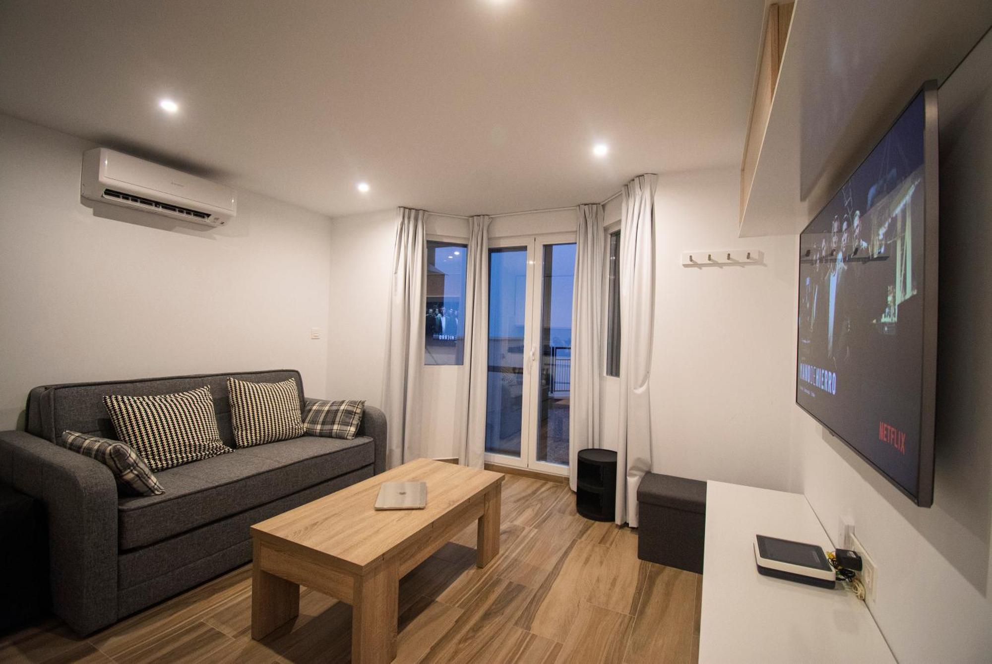 Snowgranada Valles Alodia House